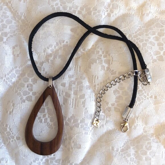 COPY - NEW Bauxo Black Leather Necklace with Brown Handmade Oval Wooden Pendant - Picture 4 of 6